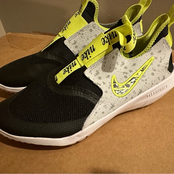 Nike Tennis - Picture 2 of 5